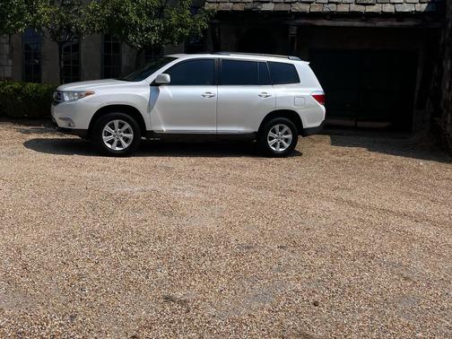 2013 Toyota Highlander Base