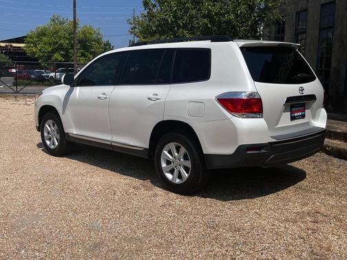 2013 Toyota Highlander Base