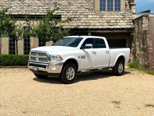 2017 RAM 2500 Laramie 4x4 Crew Cab 6'4'' Box