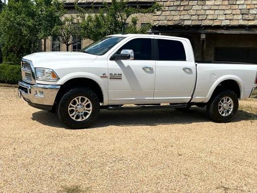2017 RAM 2500 Laramie 4x4 Crew Cab 6'4'' Box