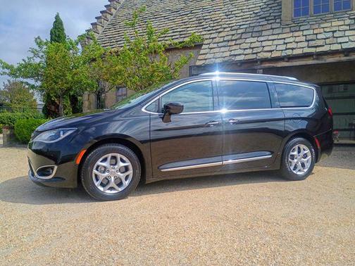 2020 Chrysler Pacifica Touring-L Plus