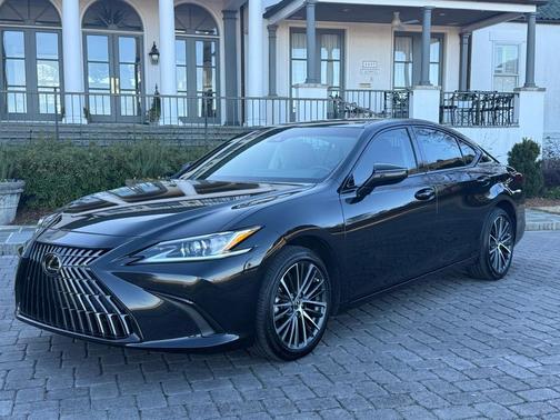2023 Lexus ES 250 Base