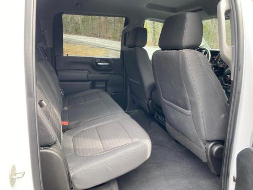 Summit White 2021 Chevrolet Silverado 2500 LT