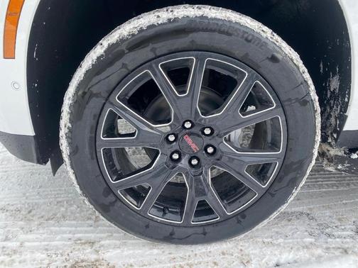Summit White 2026 GMC Yukon XL Elevation