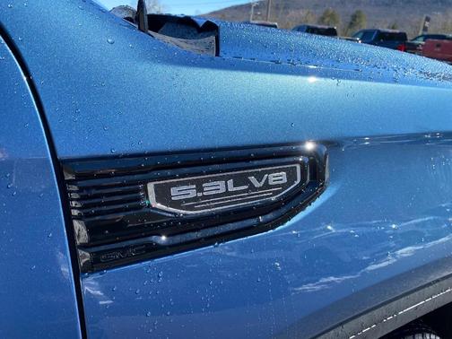 Metallic 2026 GMC Sierra 1500 Elevation