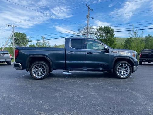 Dark Sky Metallic 2020 GMC Sierra 1500 SLE