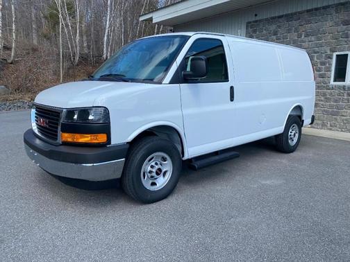 Summit White 2026 GMC Savana 3500 Work Van