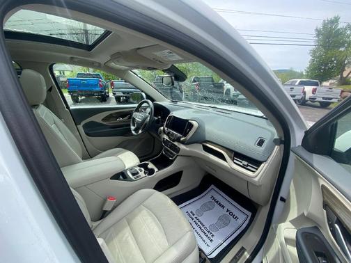 Summit White 2022 GMC Terrain Denali