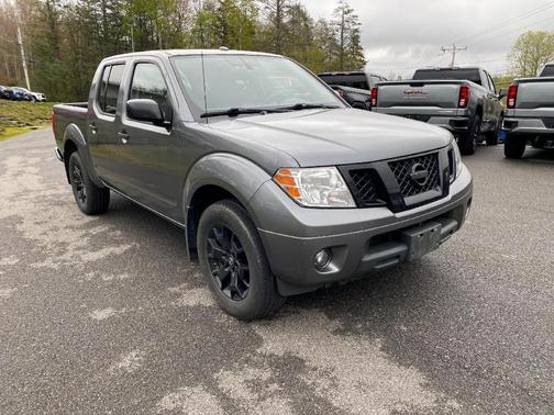 Gun Metallic 2018 Nissan Frontier SV