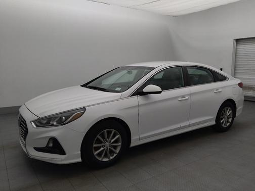 Quartz White Pearl 2018 Hyundai SONATA SE