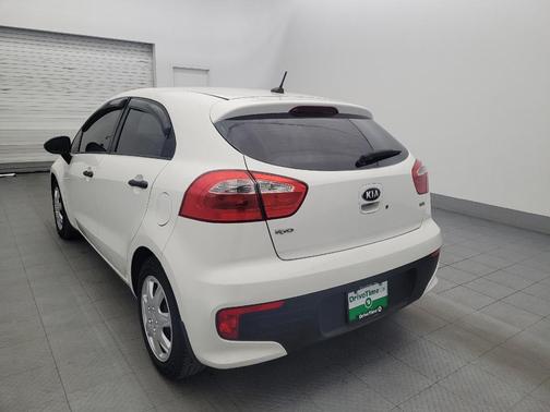 Clear White 2016 Kia Rio LX