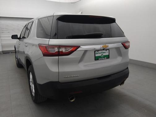 Silver Ice Metallic 2021 Chevrolet Traverse LS