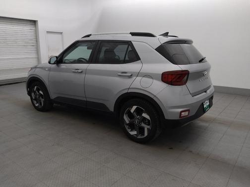 Stellar Silver 2021 Hyundai VENUE SEL