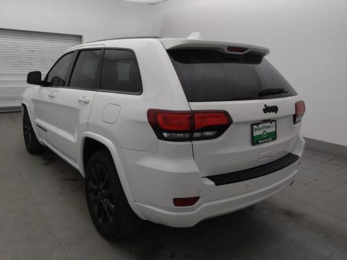 Bright White Clearcoat 2017 Jeep Grand Cherokee Altitude