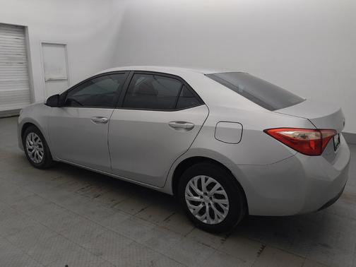 Classic Silver Metallic 2018 Toyota Corolla LE