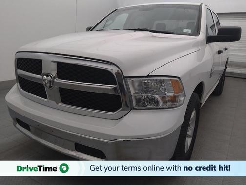 Bright White Clearcoat 2022 RAM 1500 Classic SLT