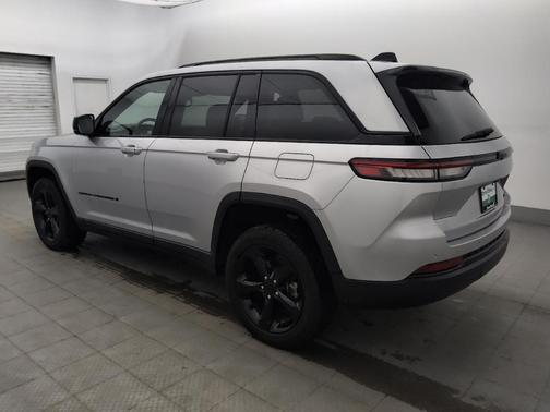 Silver Zynith 2023 Jeep Grand Cherokee Limited