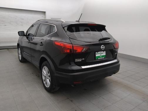 Magnetic Black 2018 Nissan Rogue Sport SV