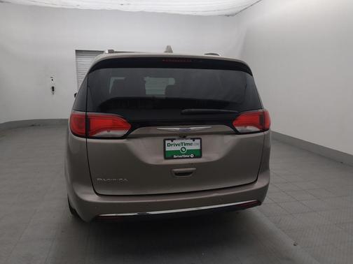 Molten Silver 2018 Chrysler Pacifica Touring-L