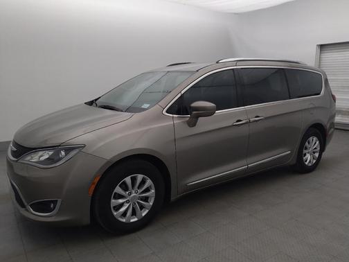 Molten Silver 2018 Chrysler Pacifica Touring-L