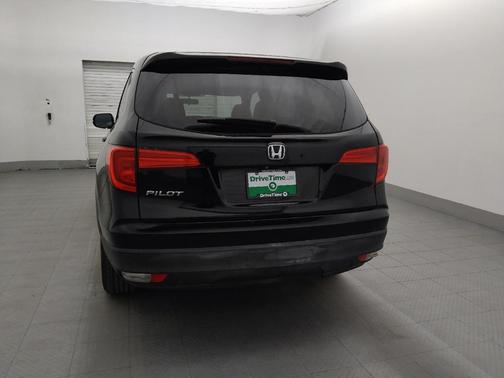 Crystal Black Pearl 2018 Honda Pilot LX