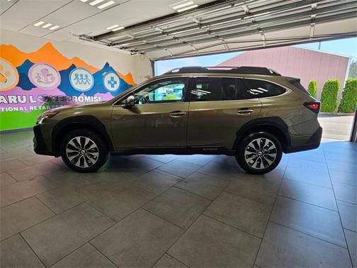 2024 Subaru Outback Touring XT