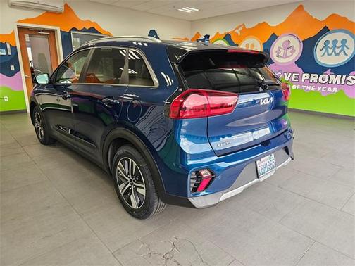 2022 Kia Niro LXS