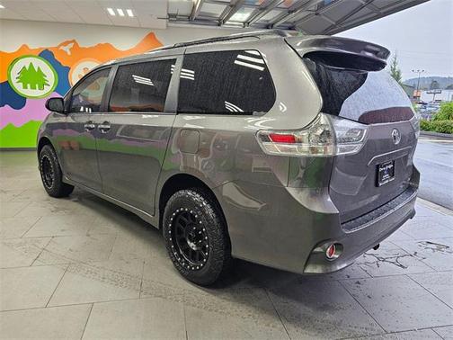 2017 Toyota Sienna SE