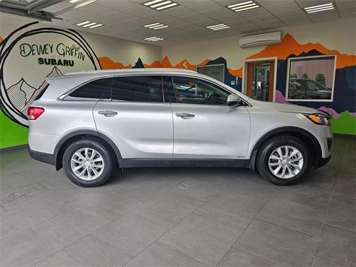 2016 Kia Sorento LX
