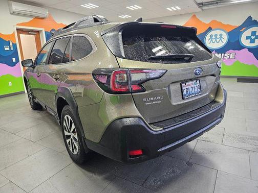 2025 Subaru Outback Premium