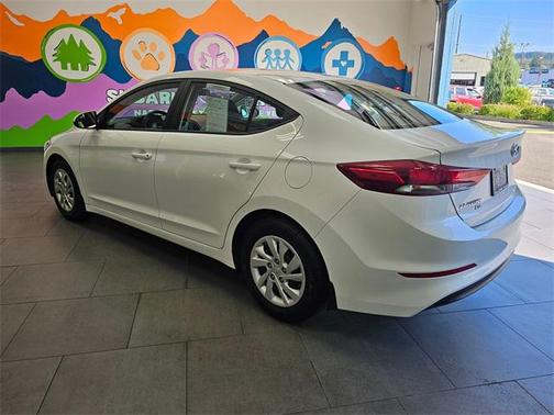 2018 Hyundai ELANTRA SE