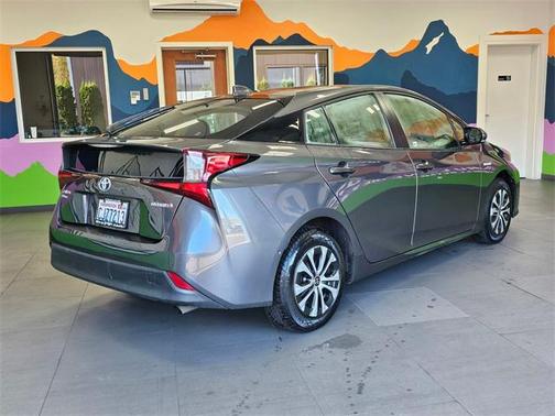 2020 Toyota Prius LE