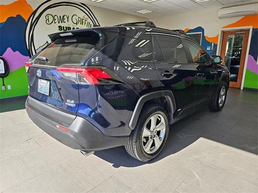2021 Toyota RAV4 Hybrid XLE Premium