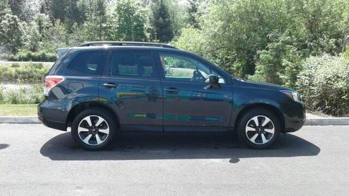 Dark Gray Metallic 2018 Subaru Forester 2.5i Premium