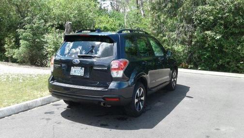 Dark Gray Metallic 2018 Subaru Forester 2.5i Premium