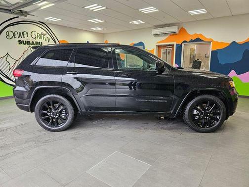 2021 Jeep Grand Cherokee Laredo