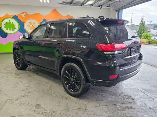 2021 Jeep Grand Cherokee Laredo