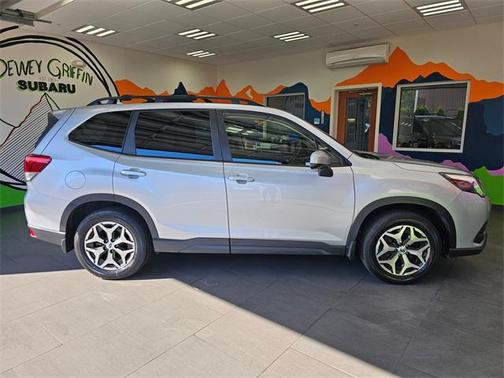 2022 Subaru Forester Premium