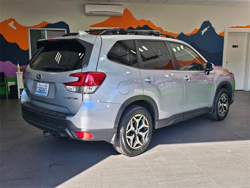 2022 Subaru Forester Premium