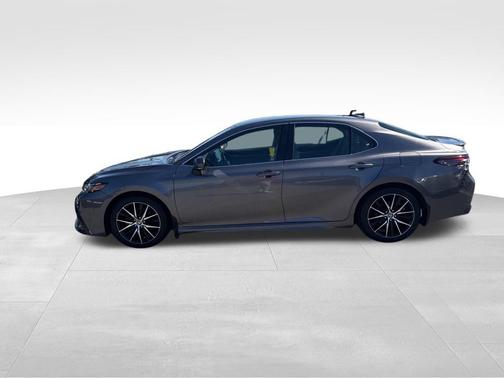Predawn Gray Mica 2024 Toyota Camry SE