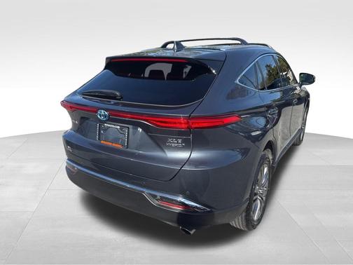 2022 Toyota Venza XLE