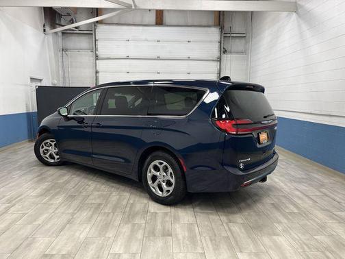 2024 Chrysler Pacifica Limited