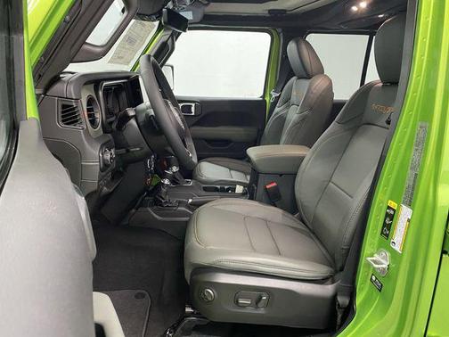 2025 Jeep Gladiator Mojave X