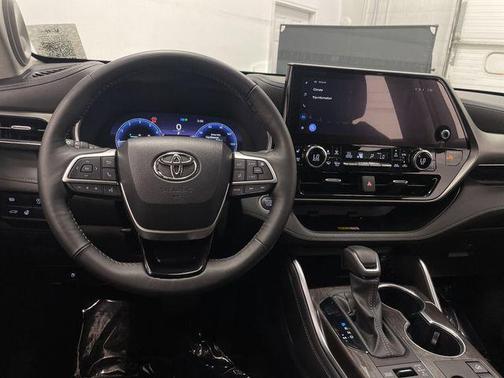 2024 Toyota Highlander Limited