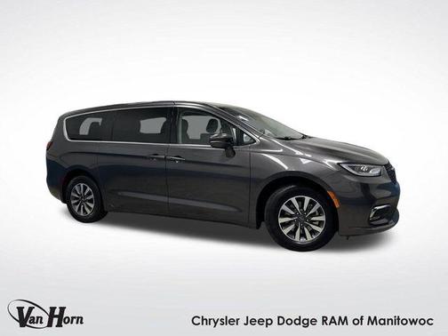2022 Chrysler Pacifica Hybrid Touring L