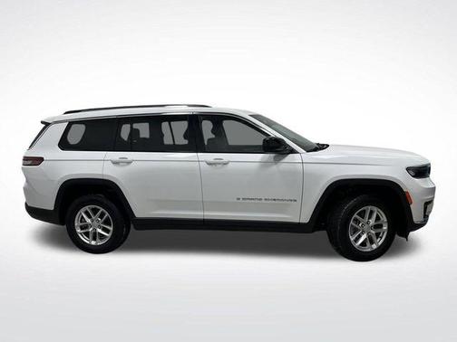 2022 Jeep Grand Cherokee L Laredo