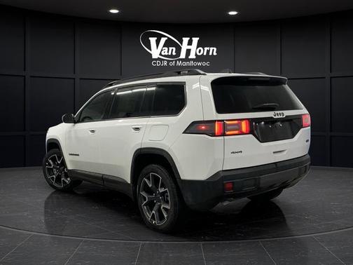 Bright White Clearcoat 2026 Jeep Cherokee Overland