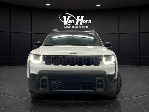 Bright White Clearcoat 2026 Jeep Cherokee Overland