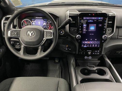 2025 RAM 2500 Big Horn Crew Cab 4x4 6'4' Box
