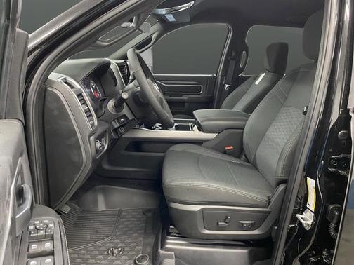 2025 RAM 2500 Big Horn Crew Cab 4x4 6'4' Box